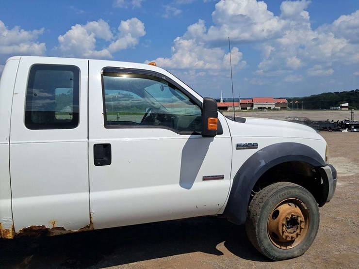 2007-ford-f450-image-16