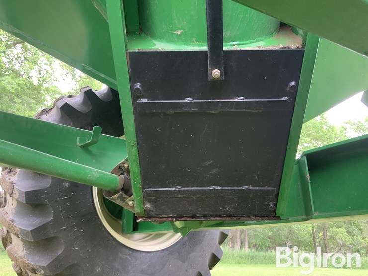 unverferth-gc8250-grain-cart-image-14