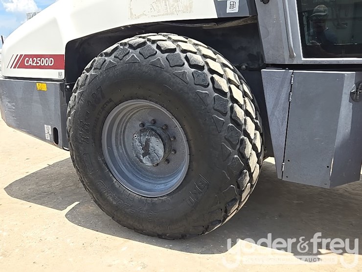 2019-dynapac-ca2500d-image-18