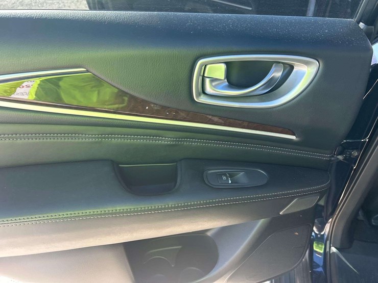 2018-infiniti-qx60-suv-image-21