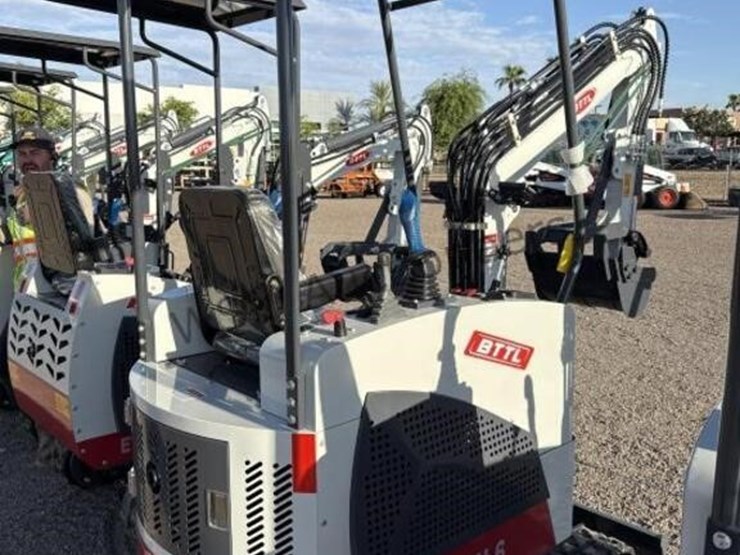 battler-et15h-mini-excavator-image-4
