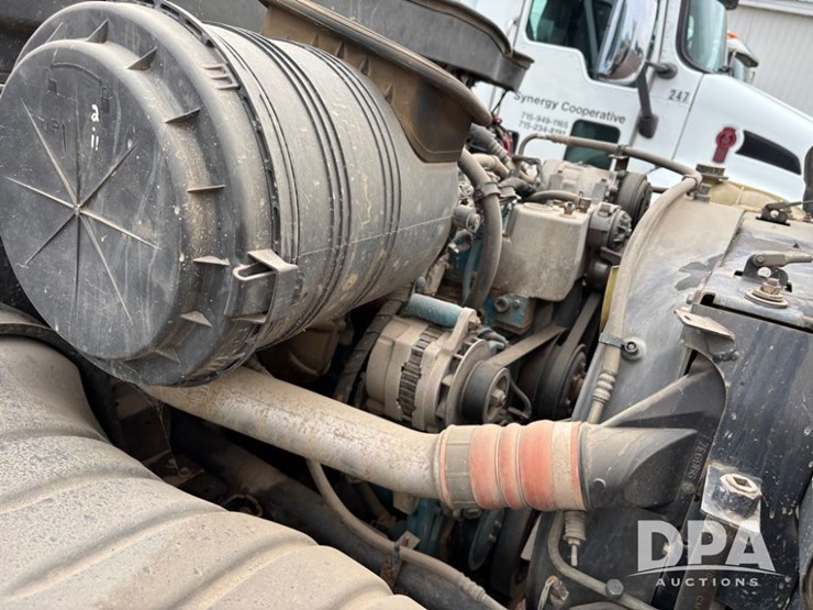 2002-international-durastar-4400-image-18