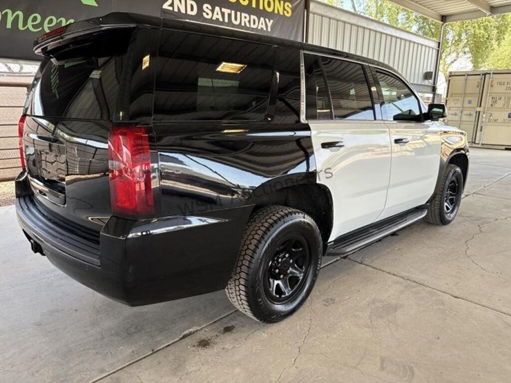 2017-chevrolet-tahoe-image-7