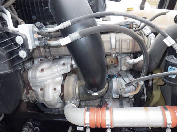 2020-freightliner-cascadia-126-image-17