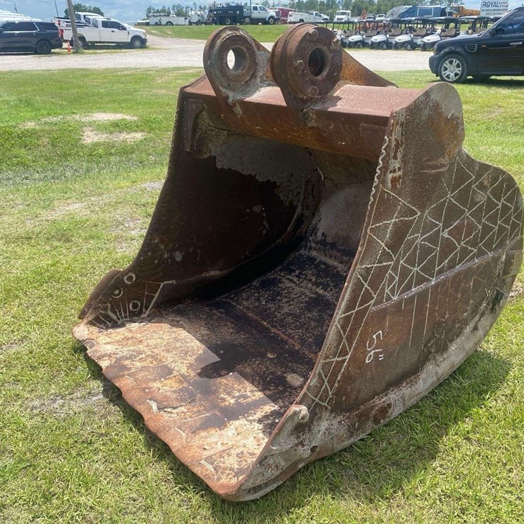 Caterpillar 56in Excavator Bucket
