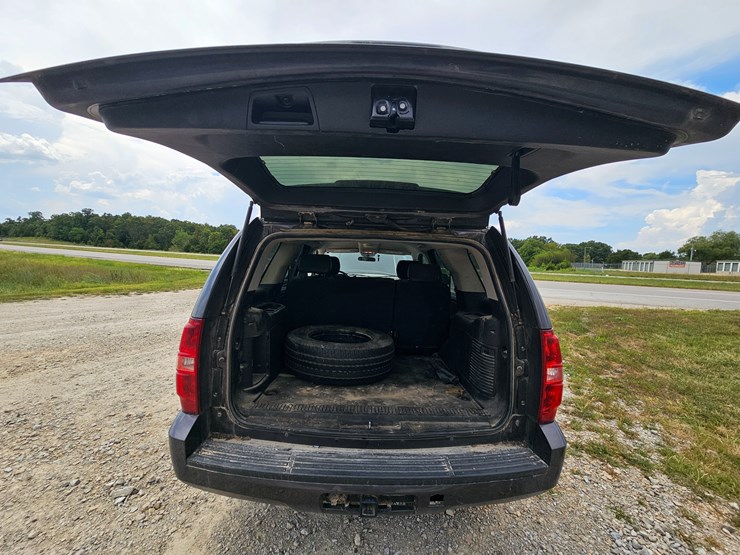 2010-chevrolet-tahoe-image-48