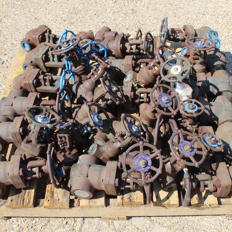 #81159 • LOT OF HEAVY DUTY VALVES