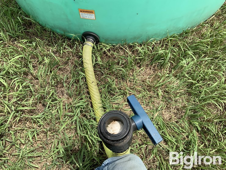 1,550-gal-shuttle-water-tank-image-9