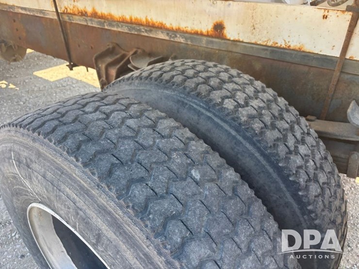 2000-ihc-4900-dry-tender-truck-(dr12098,-unit-25102)-image-54