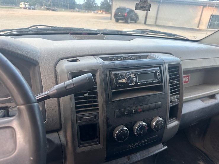 2011-dodge-1500-image-51