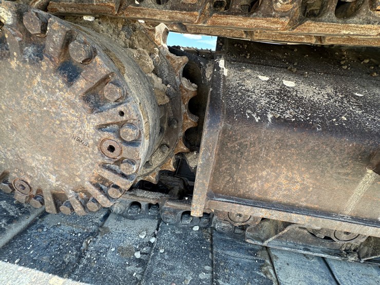 2008-caterpillar-320d-image-15