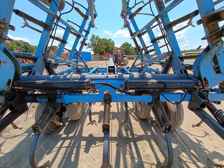 #18871-•-case-ih-tiger-mate-ii-cultivator-image-17