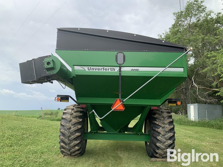 unverferth-gc8250-grain-cart-image-6