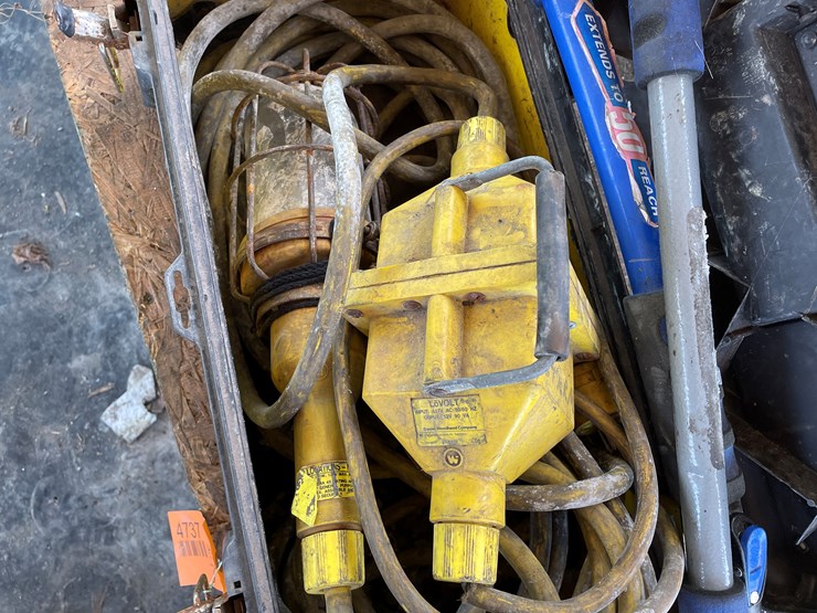 #4737-•-lovolt-hanging-job-light-image-3