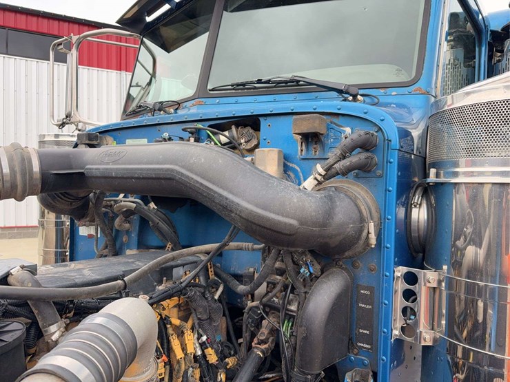 2008-peterbilt-388-image-38