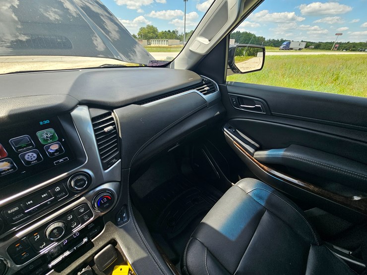 2018-chevrolet-tahoe-image-35