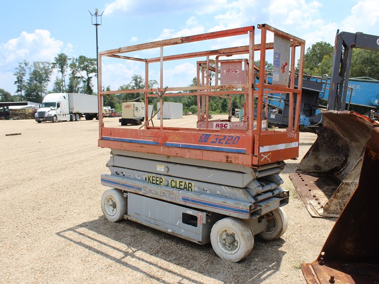 #22748-•-electric-sky-jack-3220-scissor-lift/for-parts-or-repair-only-image-1