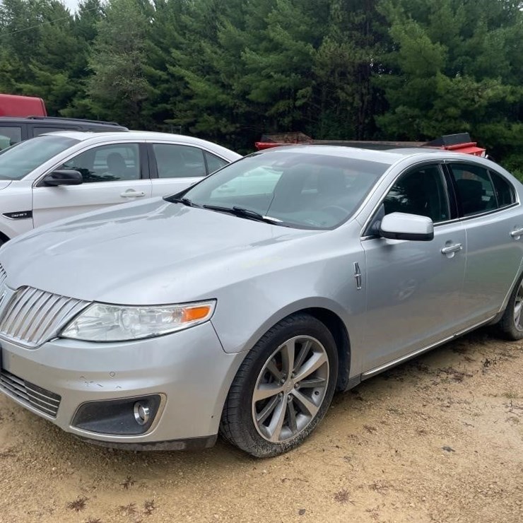 2009 Lincoln MKS Car