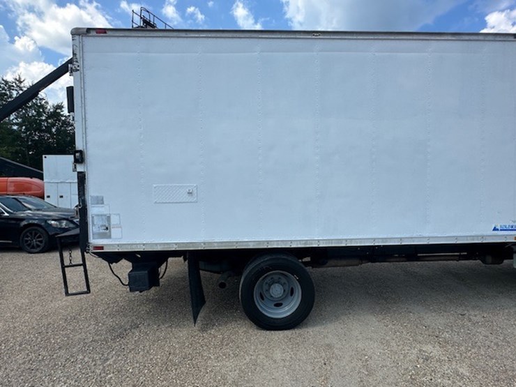2003-ford-f550-image-23
