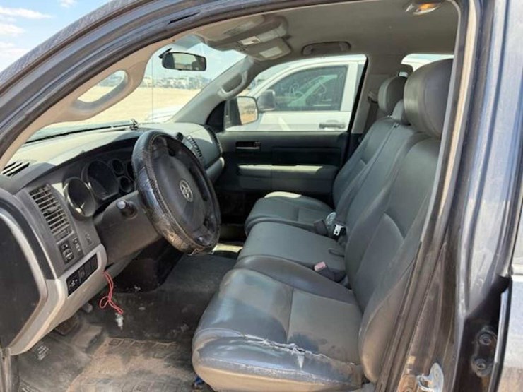 2013-toyota-tundra-image-4