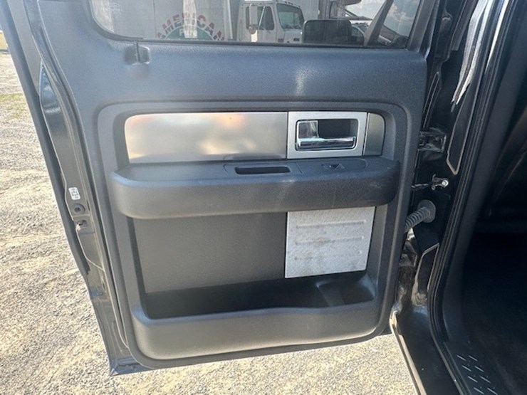 2014-ford-f150-image-24