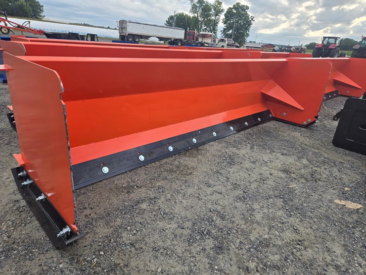#442-•-skid-steer-snow-plow-image-1