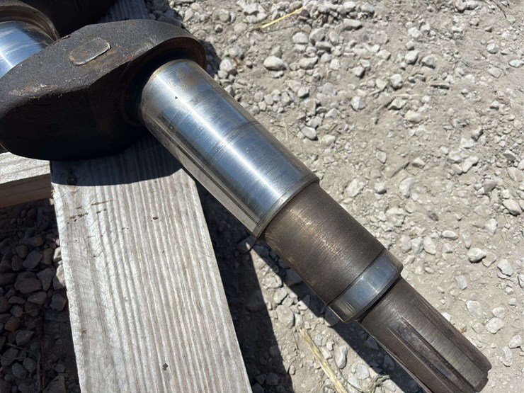 john-deere-model-g-crankshaft-image-3