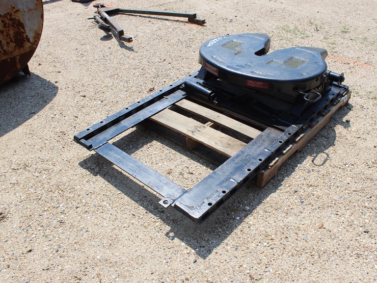 #22902-•-fontaine-5th-wheel-hitch,-air-slide-image-3