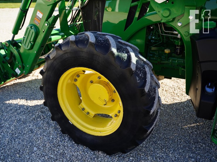 2017-john-deere-5090r-image-12