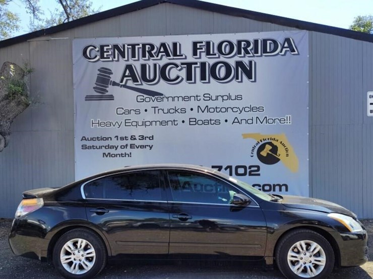 2012-nissan-altima-runs/moves-2.5-image-1