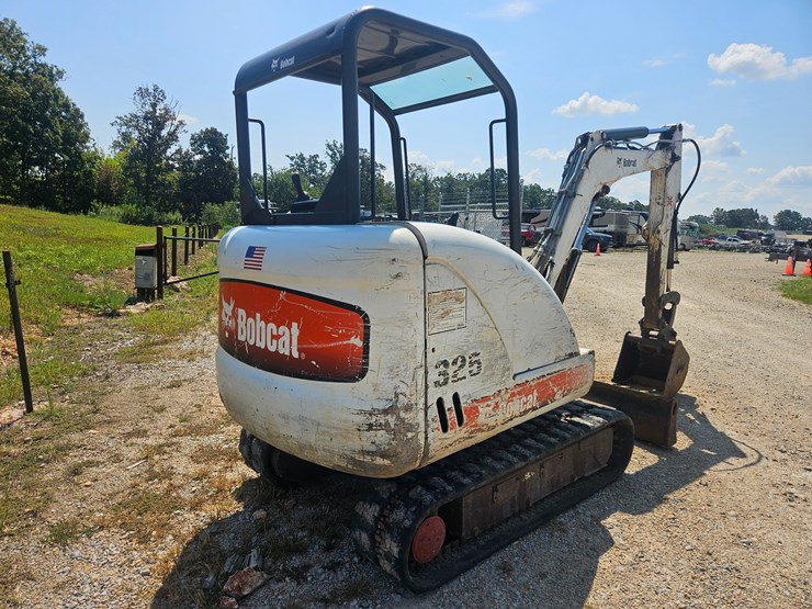 bobcat-325-image-12