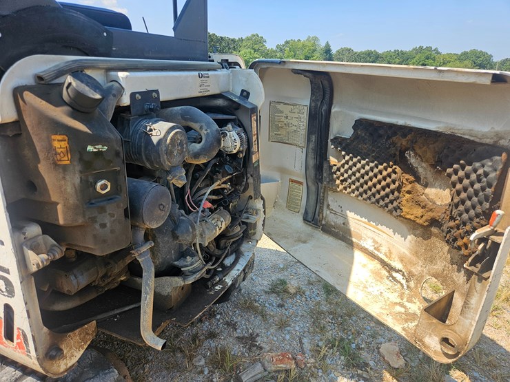 bobcat-325-image-20