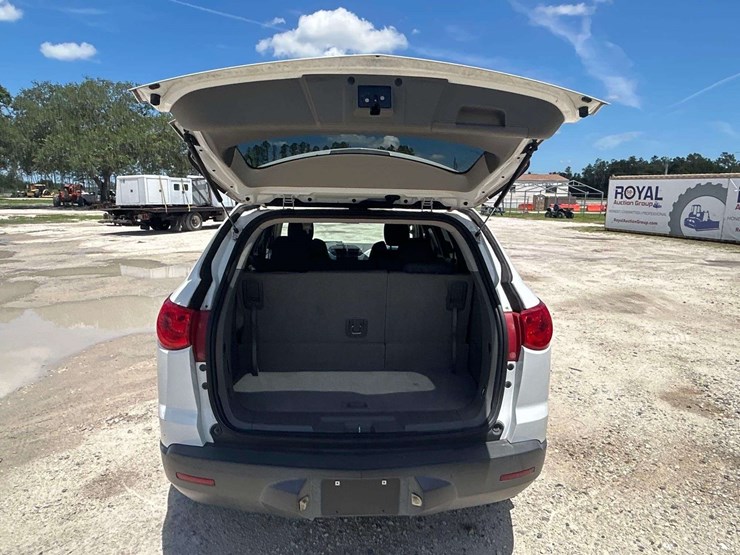 2009-chevrolet-traverse-ls-image-20