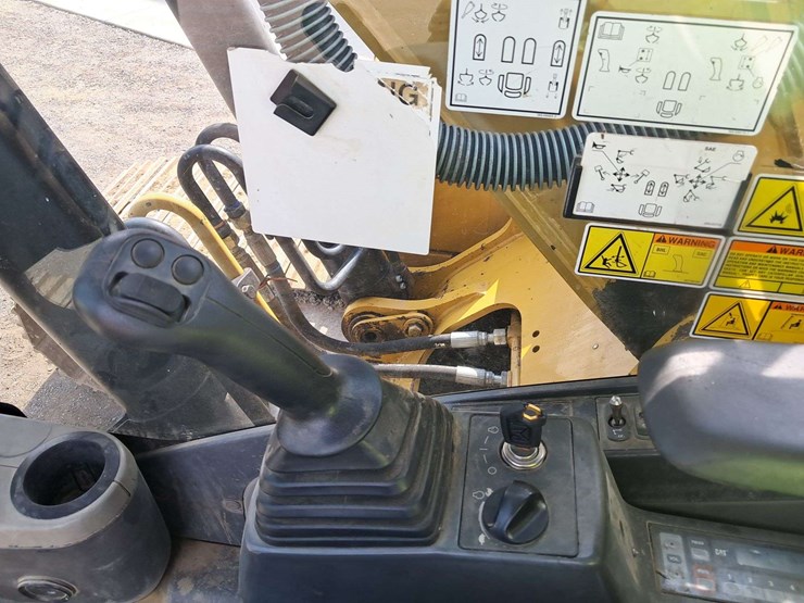 2011-caterpillar-320dl-image-26