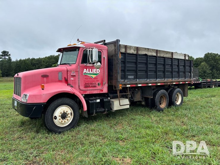 2002-peterbilt-330-image-1