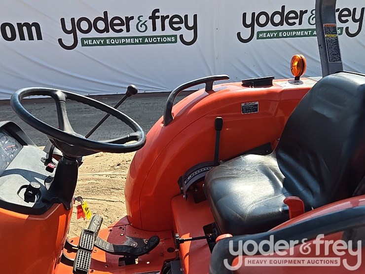 2017-kubota-mx5100-image-40