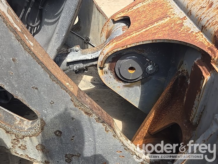 2018-volvo-l260h-image-36