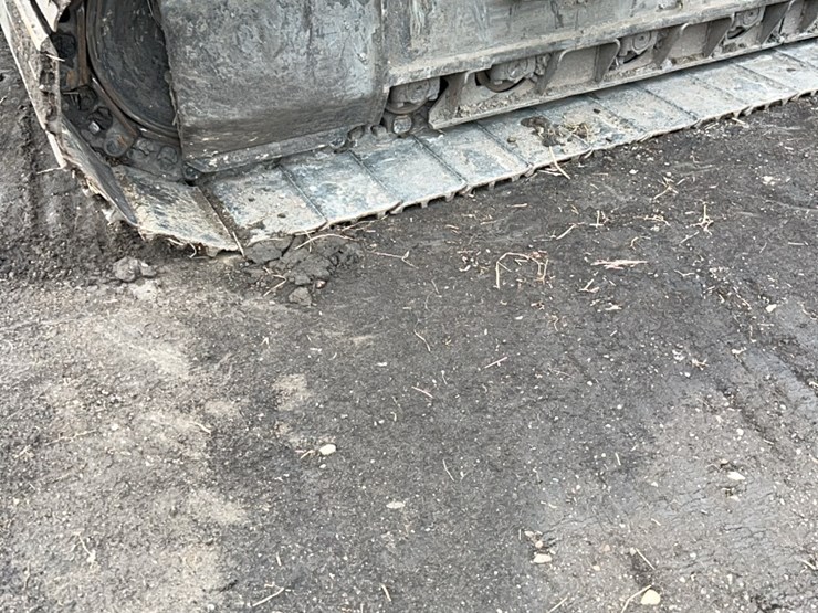 caterpillar-320-image-39