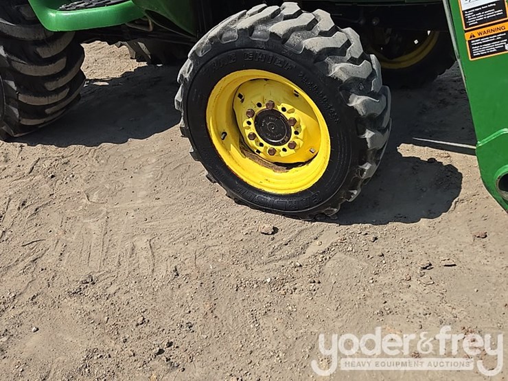 2009-john-deere-3038e-image-24