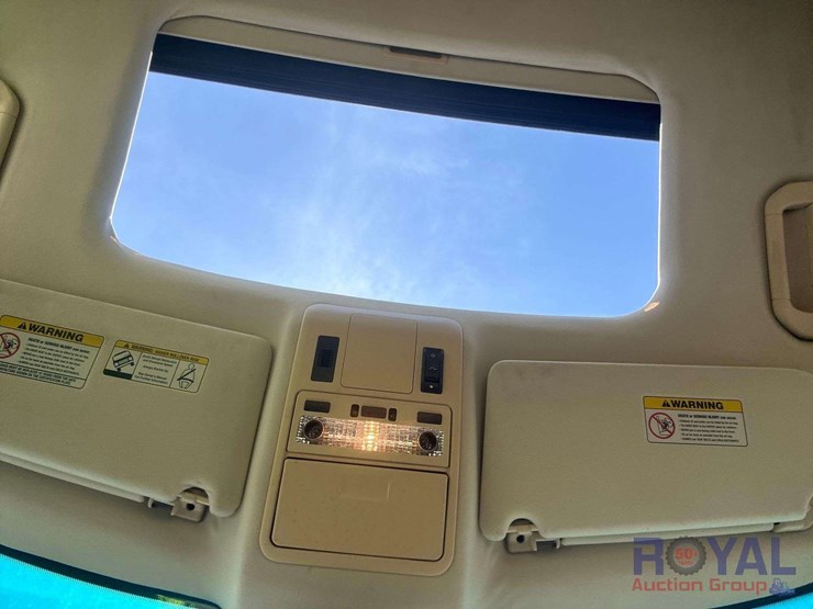 2004-range-rover-hse-suv-image-17