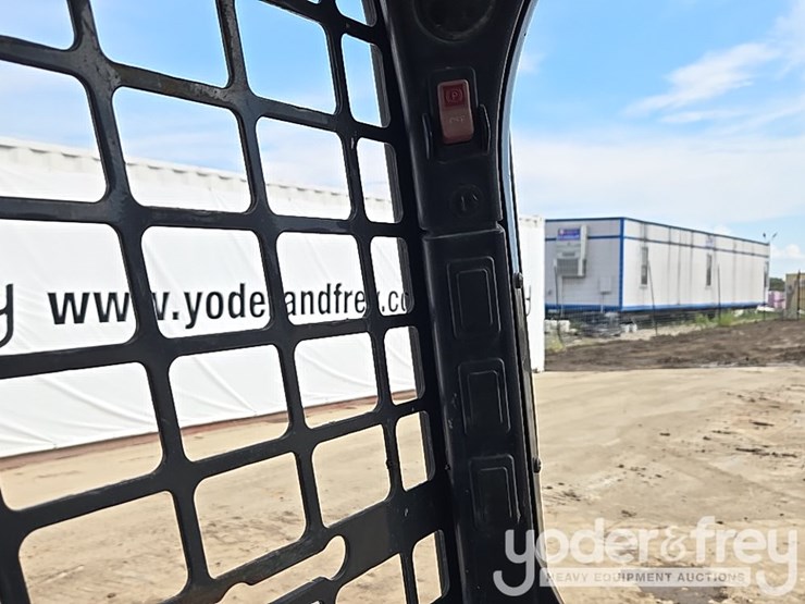 2019-bobcat-t590-image-45
