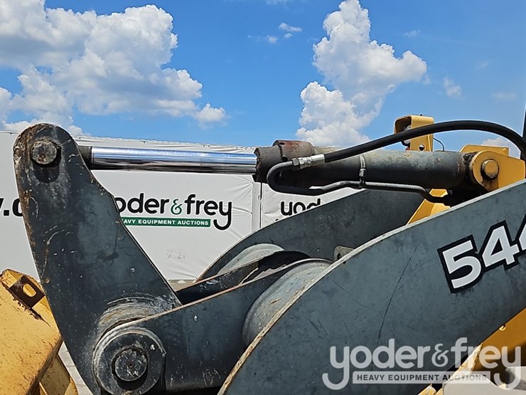 2005-deere-544j-image-18