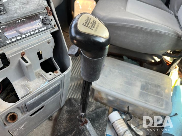 2005-freightliner-truck-(jn2399,-unit-277052)-image-60