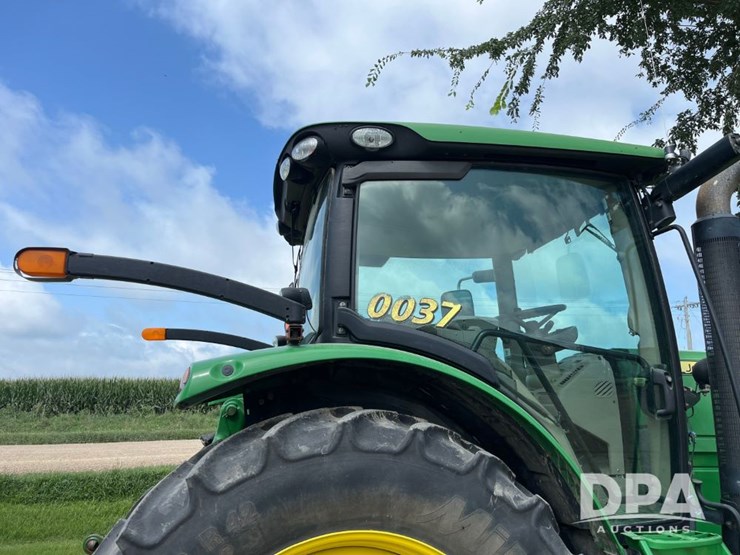2014-john-deere-6140r-image-28