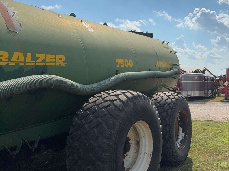 blazer-magnum-7500-gallon-slurry-vac-tank,-5-shank-plow-down,-steerable-double-axel,-hydraulic-driven-pump,-field-ready-image-13