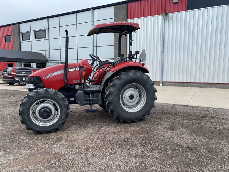 case-jx80-4wd-tractor-image-1