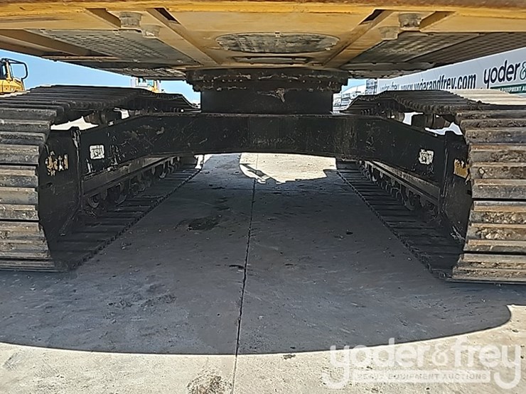 2019-deere-210g-image-50