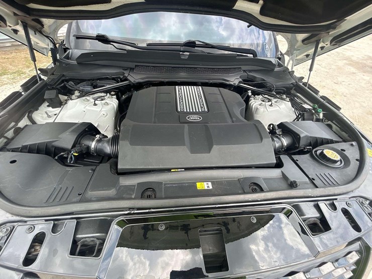 2016-land-rover-range-rover-image-9