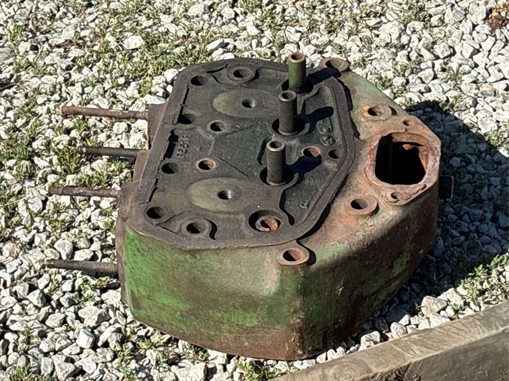 john-deere-model-g-head-image-11