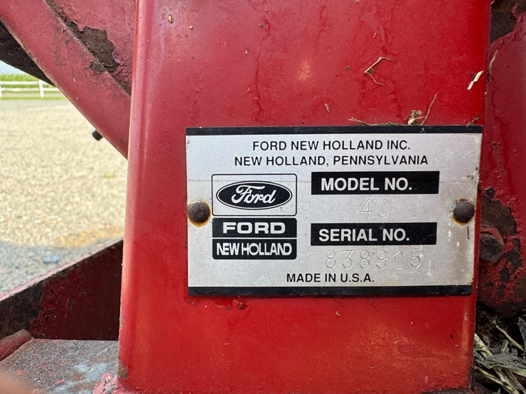 new-holland-40-image-8